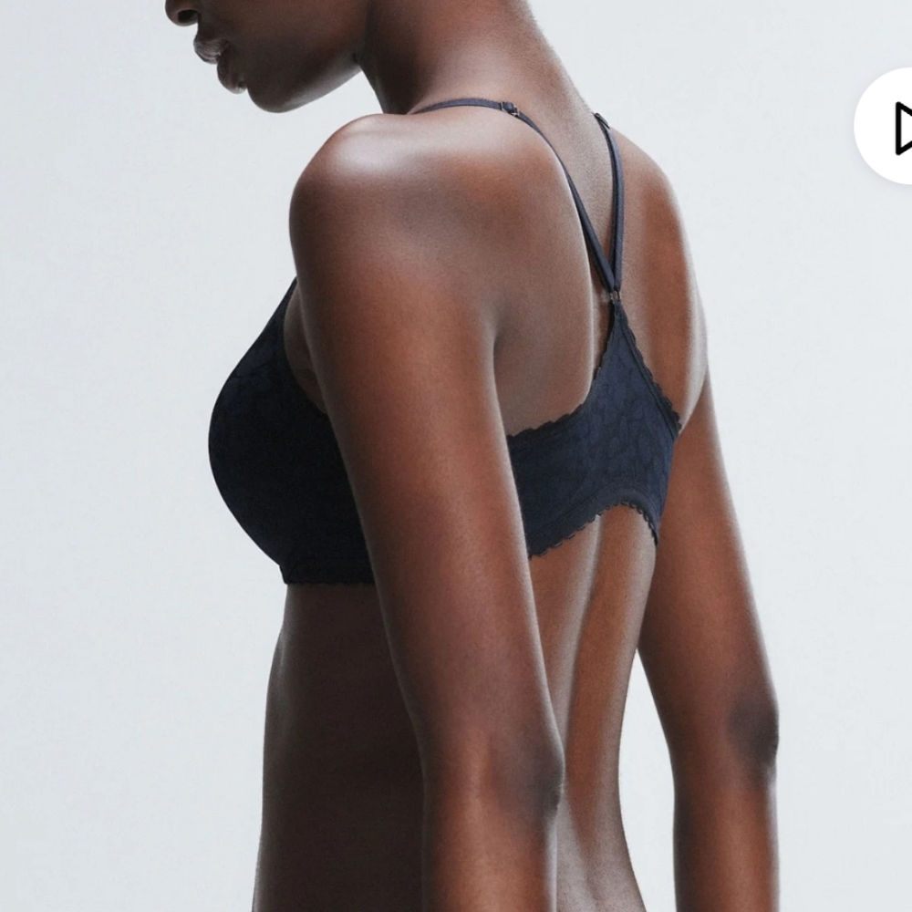 NWT Lavish lace front close pushup bra in black caviar Size 30A - Picture 2 of 4